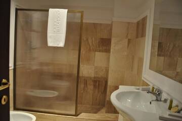 Фото номера Полулюкс Отель Vigo Grand Hotel г. Плоешти 3