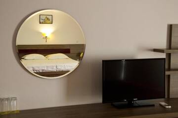 Фото номера Двухместный номер с 1 кроватью или 2 отдельными кроватями Отель Hotel City Ploiesti г. Плоешти 10
