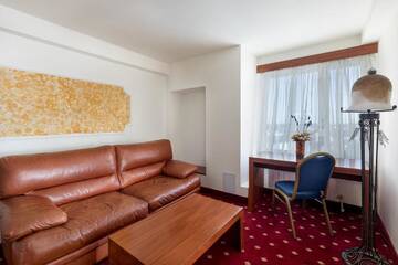 Фото номера Полулюкс Отель Hotel Prahova Plaza г. Плоешти 9