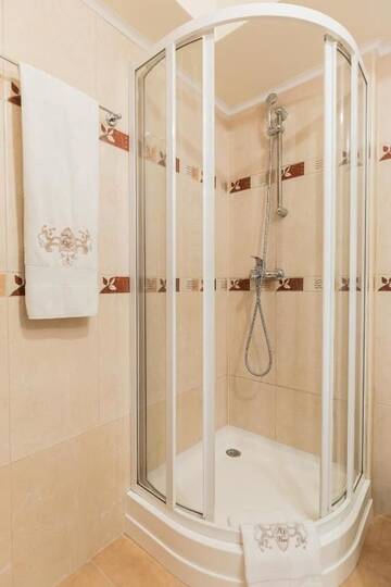 Фото номера Полулюкс Отель Hotel Prahova Plaza г. Плоешти 10