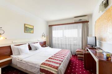 Фото номера Полулюкс Отель Hotel Prahova Plaza г. Плоешти 7