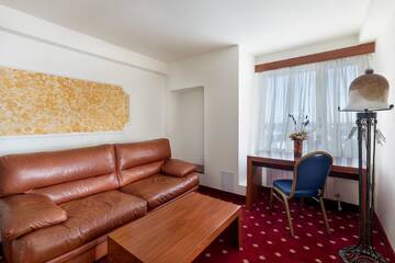 Фото номера Полулюкс Отель Hotel Prahova Plaza г. Плоешти 2
