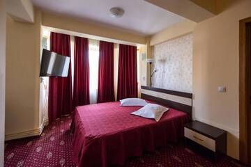 Фото номера Двухместный номер с 1 кроватью Отель Hotel Tudor г. Плоешти 24