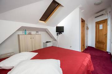 Фото номера Двухместный номер с основными удобствами и 1 кроватью Отель Hotel Tudor г. Плоешти 8